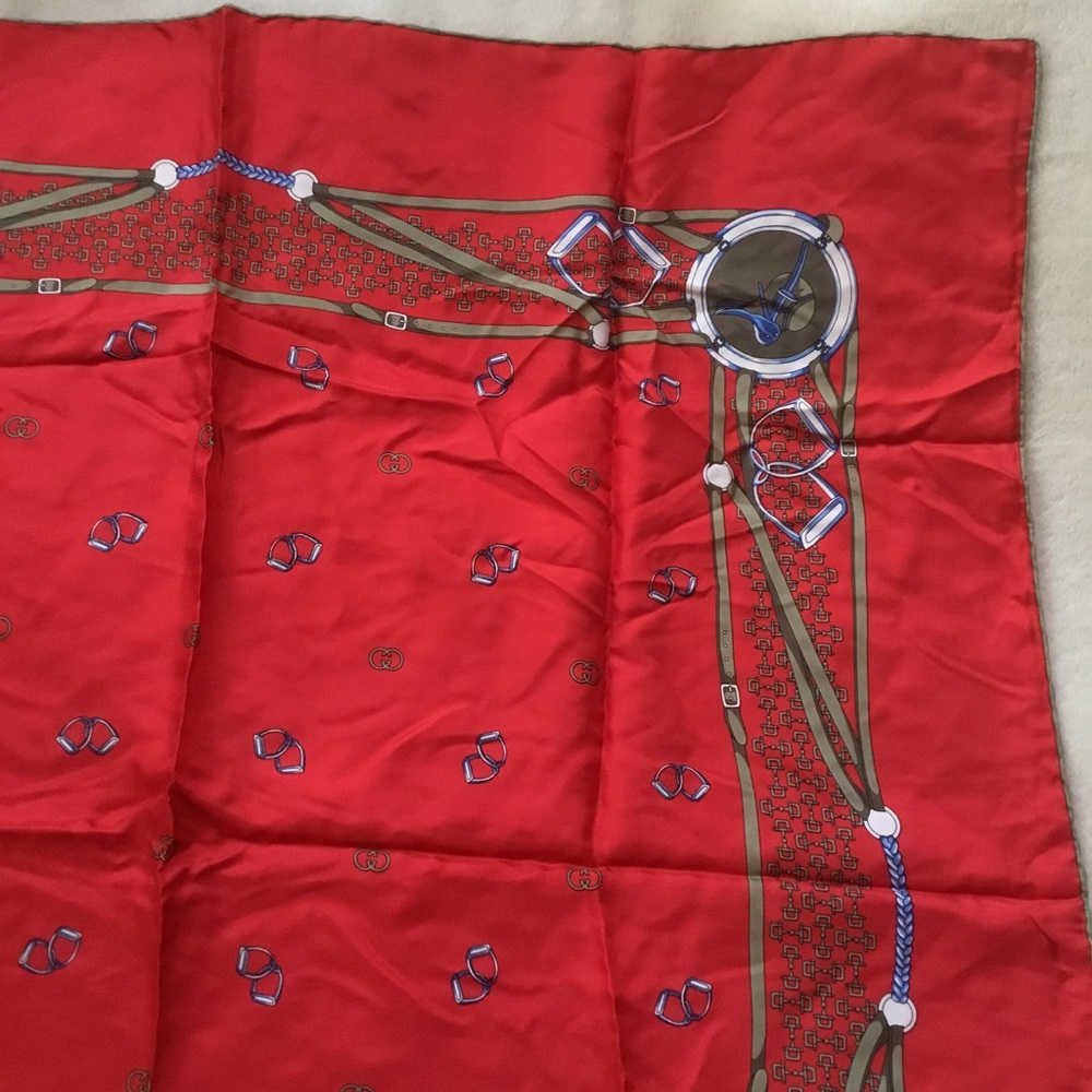 Vintage Gucci red silk equestrian scarf 34 x 34 - Picture 7 of 7